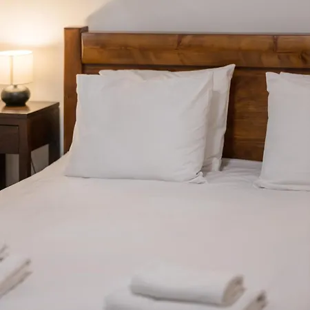 Venus - Broadway I *